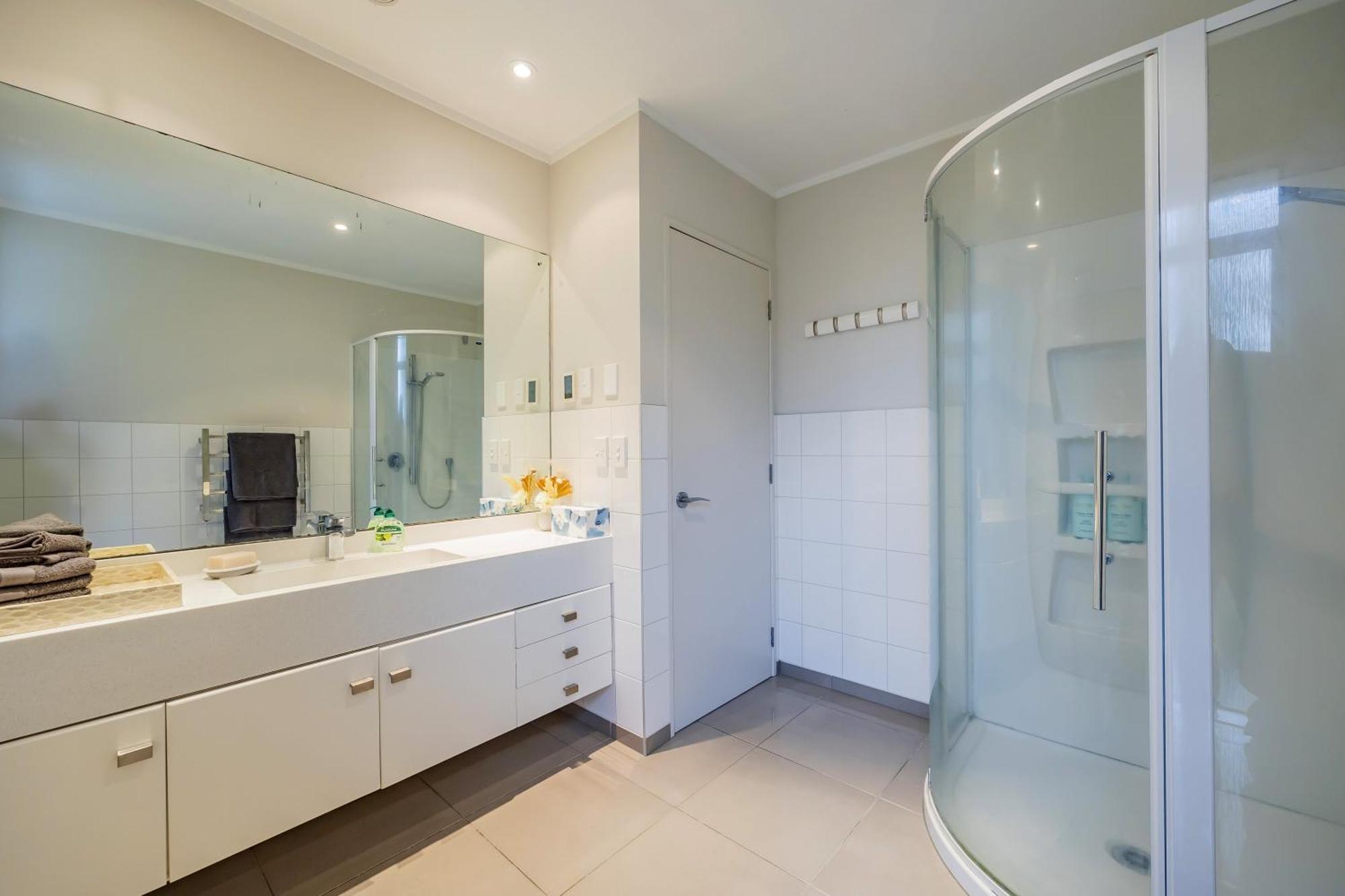 Entire House With Pool, Spa Auckland Ngoại thất bức ảnh
